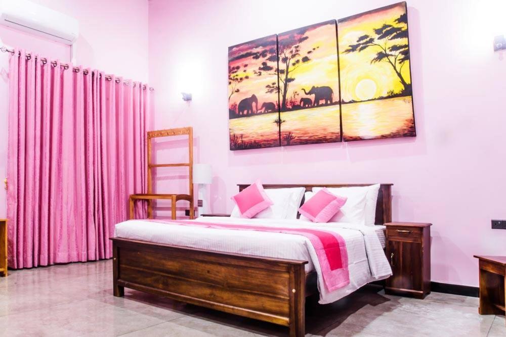 Man Mountain Villa Matale Extérieur photo
