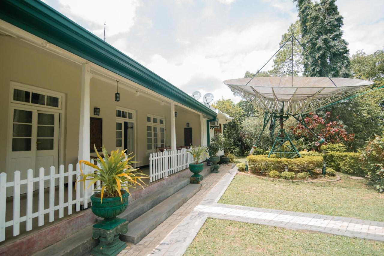 Man Mountain Villa Matale Extérieur photo