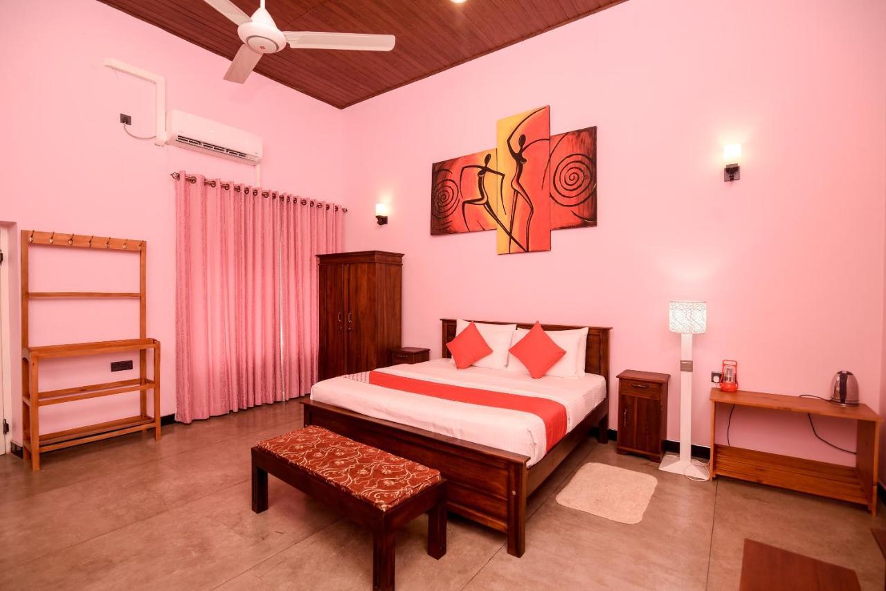 Man Mountain Villa Matale Extérieur photo